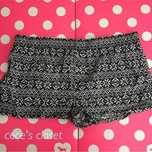 VS Pink *L* logo sleep shorts